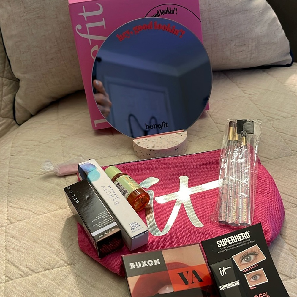 Beauty Bundle- Benefits Mirror w/stand , IT beauty bag, assorted products.